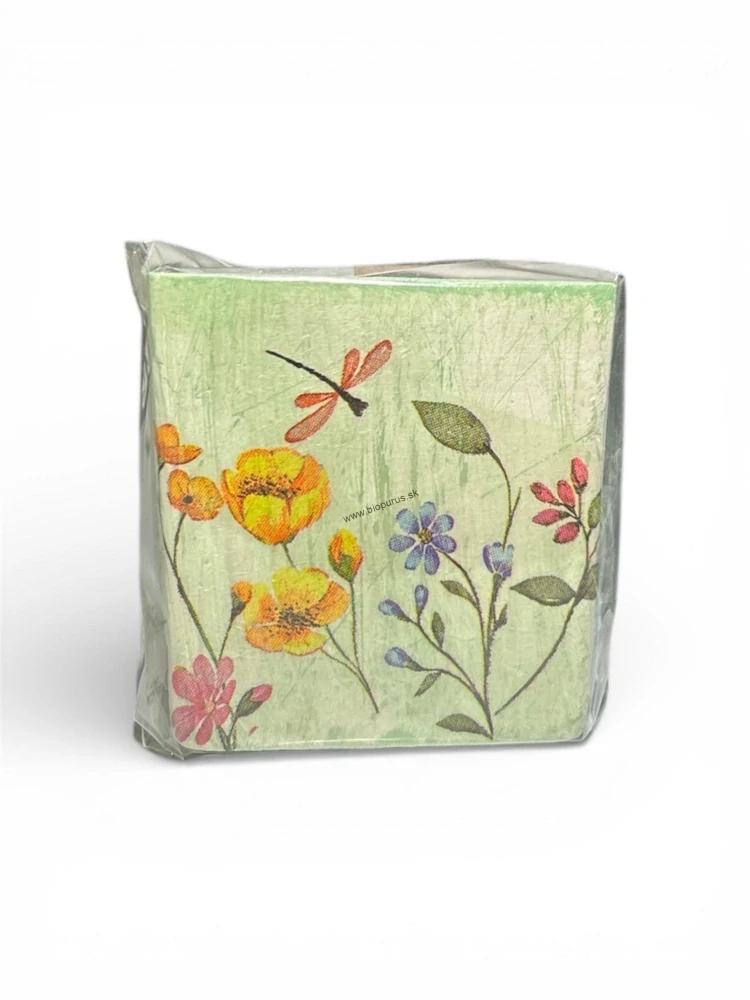 Sviečka z palmového vosku s praskajúcim dreveným knôtom